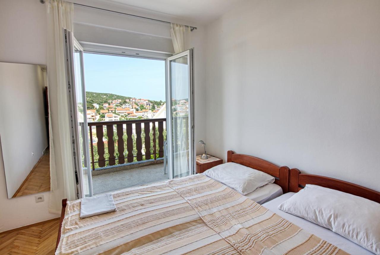 Apartments And Rooms By The Sea Tisno, Murter - 5128 Room photo